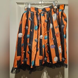 Lady Sloth 3XL: My Spooky Macarons Skirt & Baret Orange Colorway